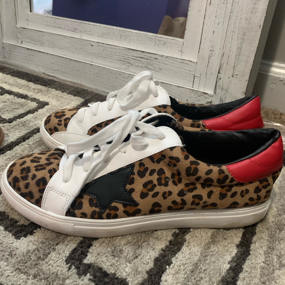 Sneakers